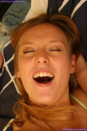 Кавказская девушка София щеголяет разинутым анусом во время секса в стиле BBG Фото 12